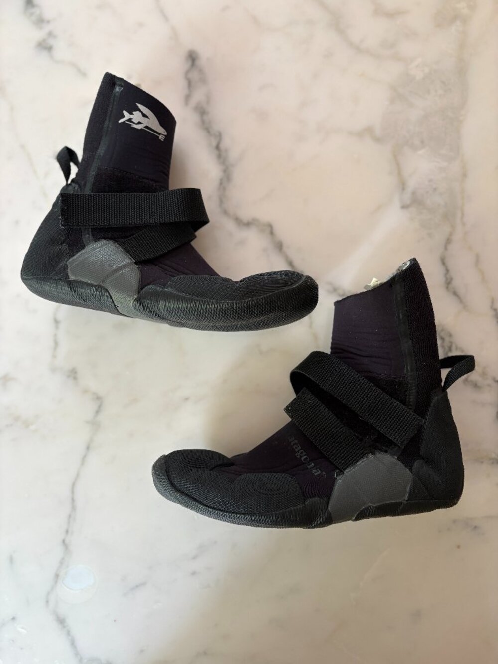 Patagonia surf wetsuit booties R5 (Size 7 Unisex)